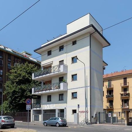 Elegante A 500 Mt Da M4 Con Wifi E Ac Apartment Milano Ngoại thất bức ảnh