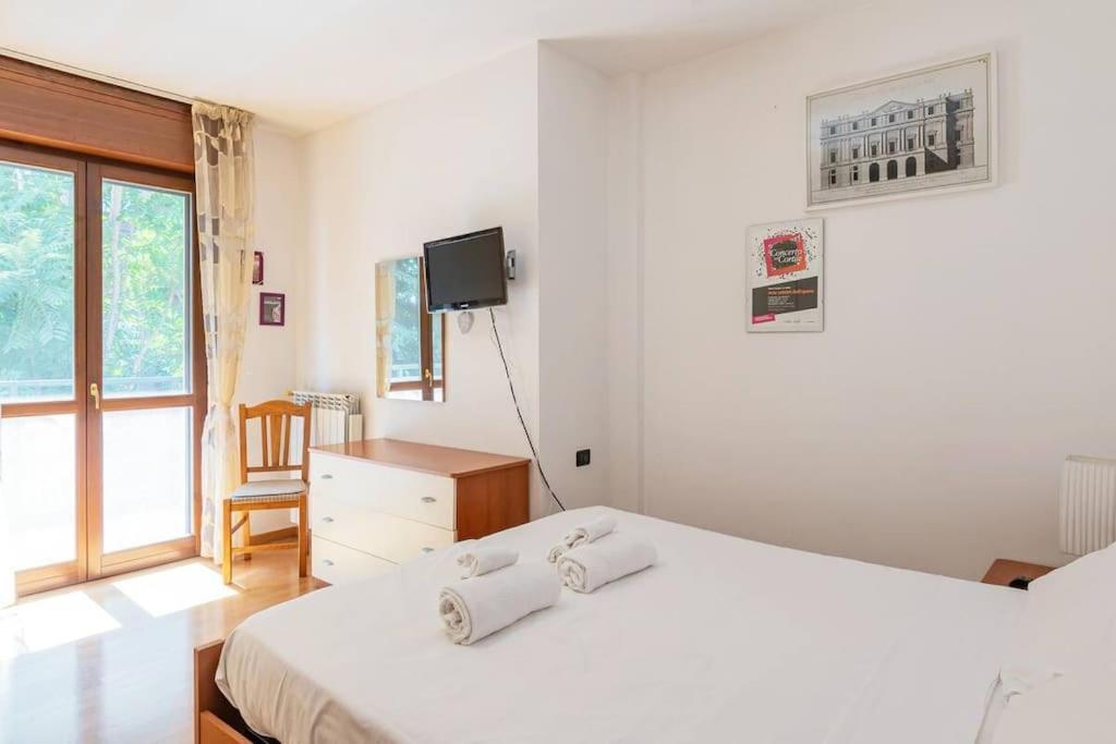 Elegante A 500 Mt Da M4 Con Wifi E Ac Apartment Milano Ngoại thất bức ảnh